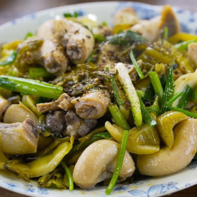 DỒI TRƯỜNG XÀO CẢI CHUA