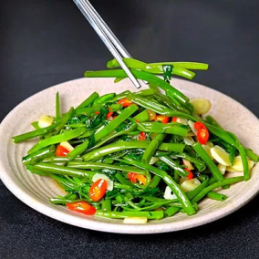 RAU MUỐNG XÀO TỎI