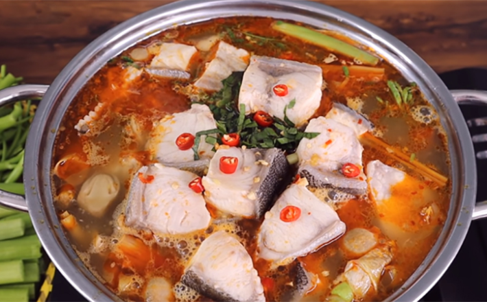 LẨU CÁ BÓP MĂNG CHUA